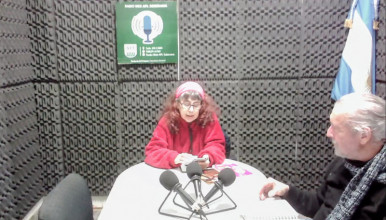 Entrevista a Lilian Flores Guerra(Chile) en Ratn de Biblioteca de Radio Web Apl Soberana  